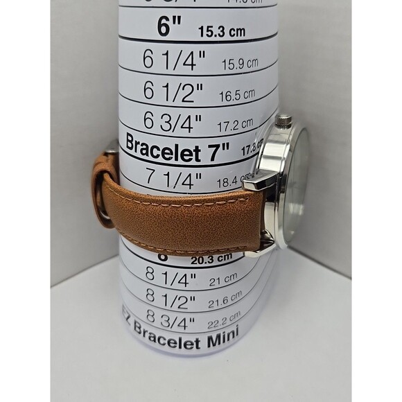 Q & Q Quartz Mens 42mm Watch Brown Strap New Battery 30m Water Resistant Classic - Picture 7 of 12